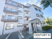 JR草津駅歩7分！メゾネットタイプ！南西向き！全居室6帖以上！
2023年07月リフォーム済！生活に便利な住環境
