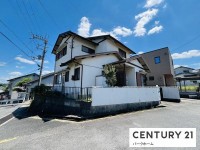 建築条件無！角地につき、日当たり・通風良好！土地49.05坪！
更地渡し！閑静な住宅地！お好きなスタイルで自由に建築できます。

