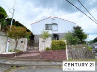 土地115.20坪！条件無し土地につきお好きな建築会社さんで建てられます！
石山駅徒歩20分！南西向きで日当たり良好！