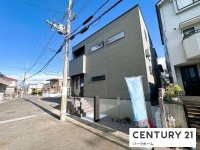 南草津駅歩19分！ＺＥＨ水準省エネ住宅！角地につき、日当たり・通風良好！
オール電化住宅！太陽光発電7.44KW搭載！前面道路幅員6ｍ以上！生活に便利な住環境



