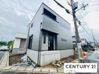 南草津駅歩19分！ＺＥＨ水準省エネ住宅！角地につき、日当たり・通風良好！
オール電化住宅！太陽光発電7.44KW搭載！前面道路幅員6ｍ以上！生活に便利な住環境



