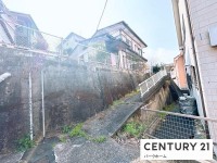 鉄骨造2階建！部屋数が多くシェアハウスにも◎スーパー、コンビニ徒歩圏内です！