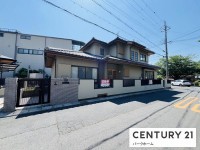 駐車2台可！JR南草津駅歩15分！住友林業施工の家！土地91.82坪！
7ＳＤＫ！前面道路約6.6ｍ！居間部分に床暖房有