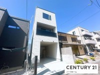 インナーガレージ付！JR南草津駅歩3分！南東向き3階建！太陽光発電搭載 オール電化住宅！