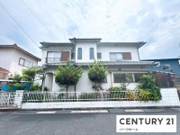 全居室6帖以上！買い物施設が充実の便利な住環境！
前面道路が広く、間口もゆったり。お車の出し入れもスムーズです
