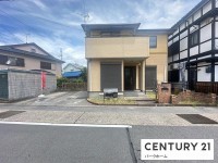 駐車２台可！JR栗東駅徒歩19分！全居室6帖以上の4LDK！内装リフォーム歴有！コンビニ徒歩圏内です！