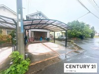 並列駐車2台可！JR栗東駅徒歩13分！敷地ゆったり63.64坪！コンビニ、小学校近く！前面道路は車通りが少なく安心です◎