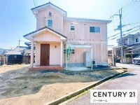 駐車2台可！敷地広々約90坪！スキップフロアのある５LDK！明るく開放感のあるリビング吹抜！全居室6帖以上のゆったりとした間取りです！