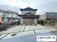 庭と南東向きバルコニーで採光良好！生活施設が身近なロケーション！
広々5ＳＤＫでプライベートも充実！駐車3台可