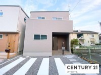 築浅3ＬＤＫ・ＬＤＫ144帖！全居室収納！駐車2台可！草津駅徒歩17分！
設備保証10年付！周辺は交通量が少なく閑静な住宅地

