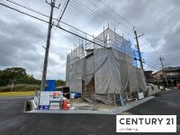 駐車3台可！耐震等級3取得！制震ダンパー採用！長期優良住宅！
子育てグリーン住宅支援事業！制震構造や前道6ｍ以上！三方角地










