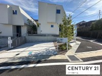 新規大型分譲地内！関電SOSホームセキュリティ！オール電化住宅！
土間の趣味室6.3帖＋リビングと繋がるウッドデッキ