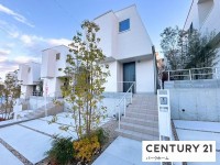 新規大型分譲地内！関電SOSホームセキュリティ！オール電化住宅！
広々ＬＤＫ約20帖！ＷＩＣなど収納充実
