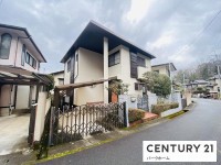 内外装リフォーム歴有！軽量鉄骨造2階建て！閑静な住宅地！収納スペースが豊富で、お部屋をスッキリと整理できます！

