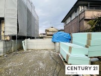 JR南草津駅徒歩17分！オール電化！駐車2台可！南西向き！前道6ｍ！商業施設等近く生活至便！