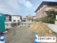 JR南草津駅徒歩17分！オール電化！駐車2台可！南西向き！前道6ｍ！商業施設等近く生活至便！