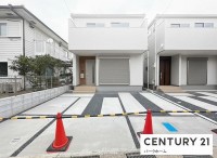 ＺＥＨ水準省エネ住宅！JR草津駅徒歩22分！並列駐車2台可！前道広くお車の出し入れ楽々！南西向きにつき陽当り良好！