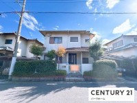 建築条件無！土地61.14坪！閑静な住宅地！前面道路が広く、開放的です！
お好きなハウスメーカー・工務店で建築できます

