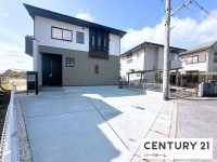 並列駐車3台可！長期優良住宅！制震ダンパー搭載物件！オール電化住宅！
2方路地で日当たり・通風・開放感的です！安心して生活できる仕様が魅力です
