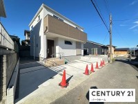 駐車2台可！ＺＥＨ水準省エネ住宅！20.2帖の広々ＬＤＫ！リビング階段！
全居室収納！南向き！買い物施設徒歩圏内で便利