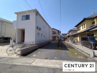 建築条件無！土地68.05坪！平坦地！買い物施設徒歩圏内！
閑静な住宅地！お好きなハウスメーカー・工務店で建築できます