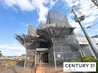 JR南草津駅徒歩17分！1階部分！南向きテラス！専用庭！駐車場空き有！買い物施設、小学校近く！