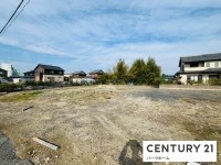 建築条件無！土地84.48坪！お好きなハウスメーカー・工務店で建築できます！
近くにはスーパーもあり、日常のお買い物も便利です。

