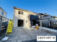 滋賀県草津市を中心とした不動産売買のセンチュリー21 パークホーム｜スタッフのオススメ物件や、オープンハウス・現地説明会など最新情報をお届け リフォーム済！駐車3台可！オール電化住宅！手原駅徒歩17分！南東向き・約5帖の大型バルコニー！スーパー徒歩2分！