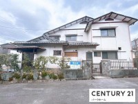 駐車4台可！角地！敷地約100坪！6ＬＤＫ＋納戸！
全居室6帖以上！耐震補強工事実施