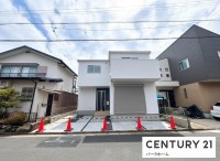 ＺＥＨ水準省エネ住宅！駐車2台可！ゆとりのエントランスクローゼット！前道、間口が広く駐車楽々！