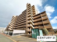 滋賀県草津市を中心とした不動産売買のセンチュリー21 パークホーム｜スタッフのオススメ物件や、オープンハウス・現地説明会など最新情報をお届け JR草津駅徒歩13分！南東向き！陽当り良好！リビングと続間の和室！駐車場空き有！