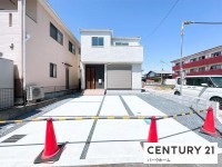 駐車2台可！ＺＥＨ水準省エネ住宅！南西向き！小学校近く！リビングに嬉しい収納付！