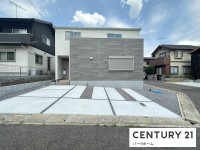 ＺＥＨ水準省エネ住宅！並列駐車3台可！5LDK！南向き角地！

