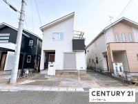 駐車2台可！階段付きのロフト！LD床暖房！リビング一部吹抜！全居室2面採光！