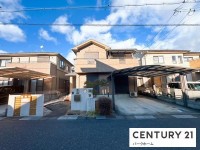 並列駐車2台可！ＬＤＫガス床暖房！各階に納戸有！全居室6帖以上＆2面採光！南向きバルコニー！