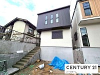 滋賀県草津市を中心とした不動産売買のセンチュリー21 パークホーム｜スタッフのオススメ物件や、オープンハウス・現地説明会など最新情報をお届け 並列駐車2台可！京阪唐橋前駅歩17分！ロフト付！設備・収納充実！前道約6ｍ！閑静な住宅街！