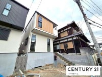 並列駐車2台可！京阪唐橋前駅歩17分！設備・収納充実！前道約6ｍ！閑静な住宅街！