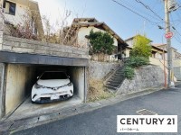 お部屋数の多い6DK！京阪唐橋前駅歩16分！土地55.6坪！リフォーム向き物件です！閑静な住宅地！徒歩圏内にスーパー、薬局、コンビニあり！