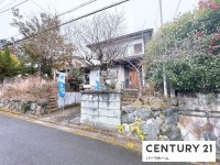 並列駐車2台可！土地70.47坪！全居室収納付の4ＳＬＤＫ！
水回り設備全交換！広々ＬＤＫ約20帖