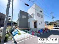 滋賀県草津市を中心とした不動産売買のセンチュリー21 パークホーム｜スタッフのオススメ物件や、オープンハウス・現地説明会など最新情報をお届け 駐車2台可！オール電化住宅！太陽光発電5.94KW搭載！
耐震等級3取得！フラット35Ｓ利用可！ＺＥＨ水準省エネ住宅