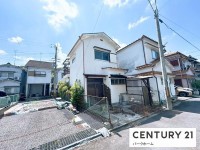 滋賀県草津市を中心とした不動産売買のセンチュリー21 パークホーム｜スタッフのオススメ物件や、オープンハウス・現地説明会など最新情報をお届け 建築条件無！両面道路・建物東側更地の為、日当たり通風良好！整形地！
閑静な住宅地！両面道路の為、ガレージ用地にもオススメです