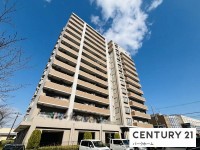 滋賀県草津市を中心とした不動産売買のセンチュリー21 パークホーム｜スタッフのオススメ物件や、オープンハウス・現地説明会など最新情報をお届け JR栗東駅歩8分！ペット飼育可！南東向きバルコニー！リビングに床暖房！トランクルーム有！