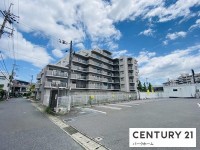 滋賀県草津市を中心とした不動産売買のセンチュリー21 パークホーム｜スタッフのオススメ物件や、オープンハウス・現地説明会など最新情報をお届け 琵琶所、瀬田川など、県内の様々な花火大会が見えます！
陽当り・通風・眺望良好！オートロック！ワイドバルコニー！