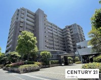 滋賀県草津市を中心とした不動産売買のセンチュリー21 パークホーム｜スタッフのオススメ物件や、オープンハウス・現地説明会など最新情報をお届け JR草津駅徒歩12分！ペット飼育可！9階部分！南東向き角住戸！2面バルコニー！リフォーム歴有！