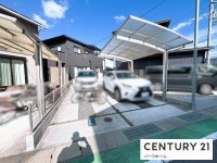 滋賀県草津市を中心とした不動産売買のセンチュリー21 パークホーム｜スタッフのオススメ物件や、オープンハウス・現地説明会など最新情報をお届け 全室クロス張替えでのお引渡！オール電化！LDKは無垢材を使用！リビング続きの和室！駐車4台可！