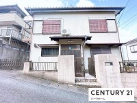 滋賀県草津市を中心とした不動産売買のセンチュリー21 パークホーム｜スタッフのオススメ物件や、オープンハウス・現地説明会など最新情報をお届け 内装一部リフォーム済！角地！全居室6帖以上！屋根裏収納有り！駐車場付き！