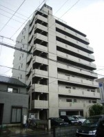 滋賀県草津市を中心とした不動産売買のセンチュリー21 パークホーム｜スタッフのオススメ物件や、オープンハウス・現地説明会など最新情報をお届け 京阪島ノ関駅歩4分！角部屋！日当たり・通風・眺望良好！
リフォーム履歴有！即入居可