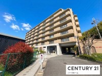 滋賀県草津市を中心とした不動産売買のセンチュリー21 パークホーム｜スタッフのオススメ物件や、オープンハウス・現地説明会など最新情報をお届け 駐車場空き有！6階部分角住戸！3面バルコニー！内装リフォーム歴有！全室内窓付き！キッチンに勝手口有！