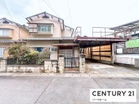 滋賀県草津市を中心とした不動産売買のセンチュリー21 パークホーム｜スタッフのオススメ物件や、オープンハウス・現地説明会など最新情報をお届け 駐車場付き！田辺田園風景のある住宅地！小学校近く！収益物件や建替え用地としても◎