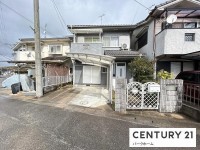 滋賀県草津市を中心とした不動産売買のセンチュリー21 パークホーム｜スタッフのオススメ物件や、オープンハウス・現地説明会など最新情報をお届け 駐車2台可！リフォーム歴有！全居室6帖以上！南西向きバルコニー！スーパー徒歩圏内！